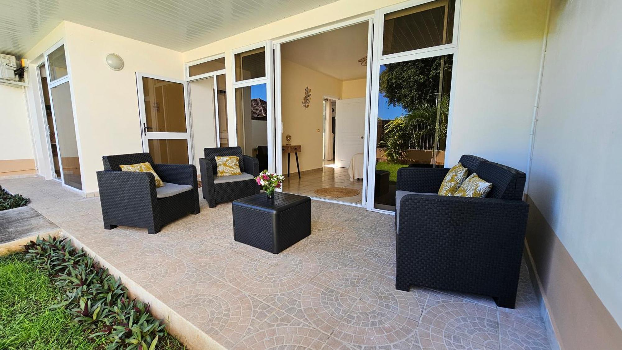 Cozy House In A Private Complex Villa Paea Екстериор снимка