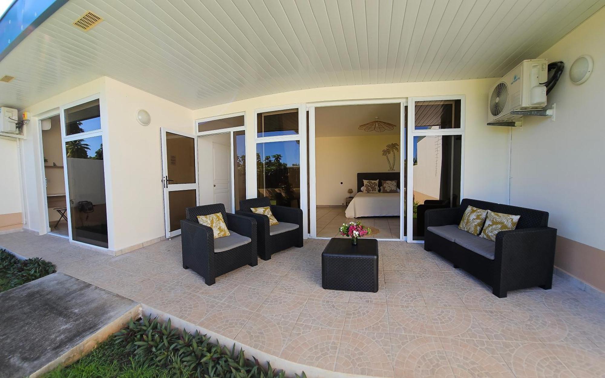 Cozy House In A Private Complex Villa Paea Екстериор снимка